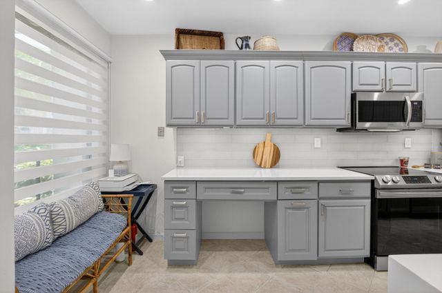 900 Greensward Lane G110, Delray Beach, FL 33445