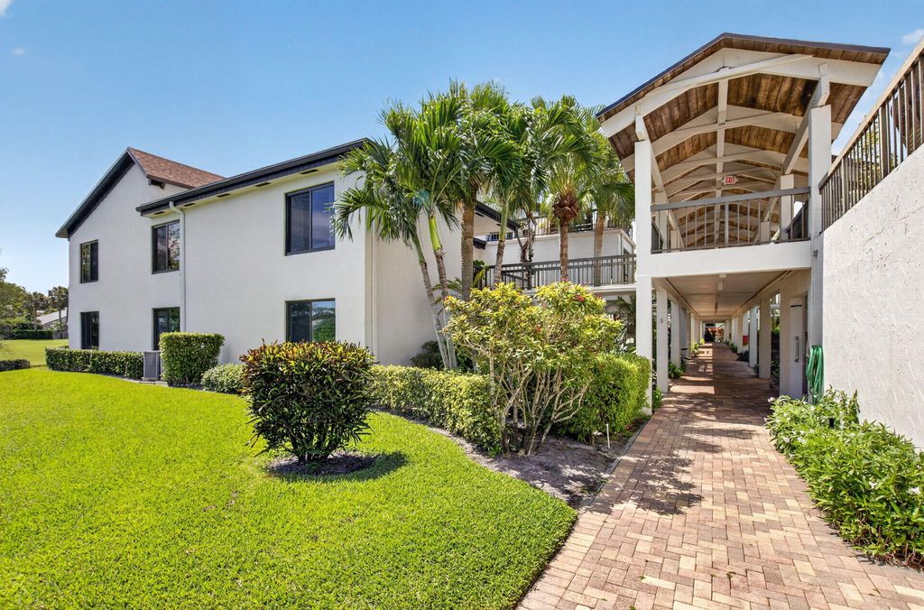 900 Greensward Lane G110, Delray Beach, FL 33445