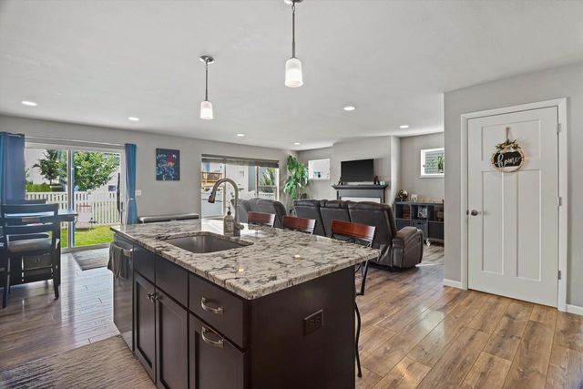125 Crooked Tree Drive, Deforest, WI 53532