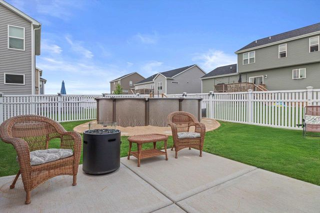 125 Crooked Tree Drive, Deforest, WI 53532