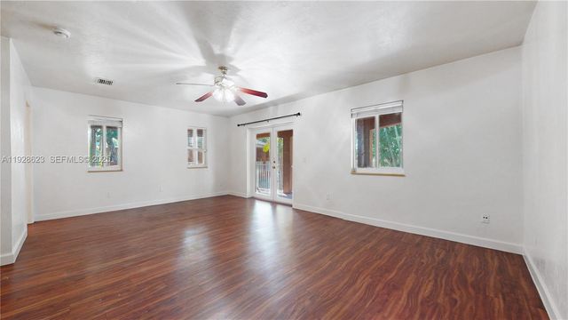 15755 SW 92nd Ave, Palmetto Bay, FL 33157