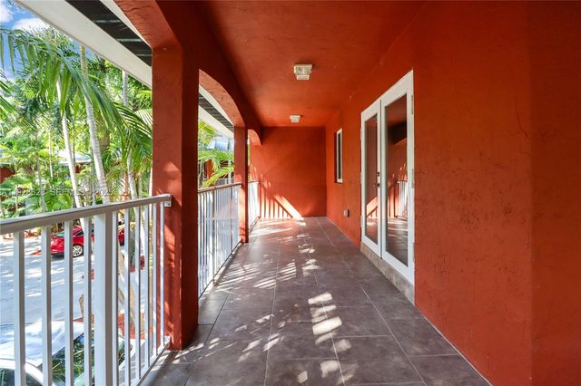 15755 SW 92nd Ave, Palmetto Bay, FL 33157