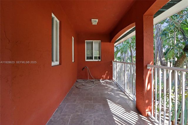 15755 SW 92nd Ave, Palmetto Bay, FL 33157