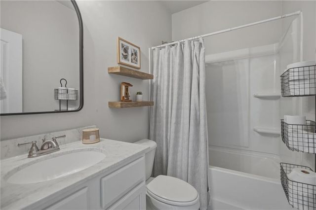 1006 Mallard Point, Hoschton, GA 30548