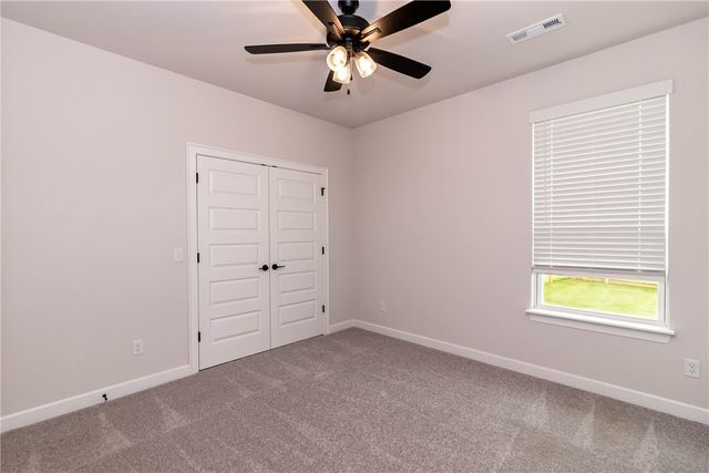 363 N Mantegani Road, Tontitown, AR 72762