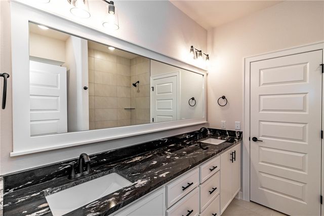 363 N Mantegani Road, Tontitown, AR 72762