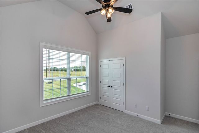 363 N Mantegani Road, Tontitown, AR 72762