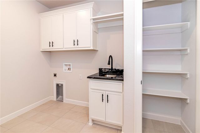 363 N Mantegani Road, Tontitown, AR 72762