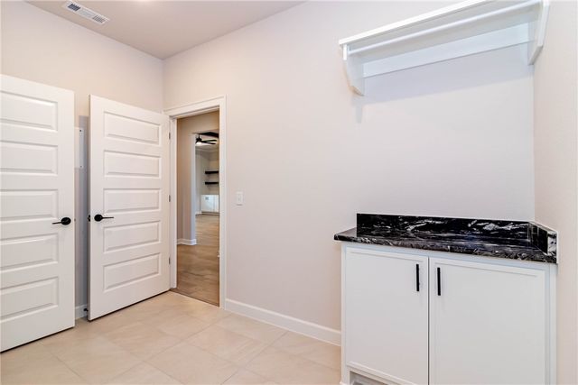 363 N Mantegani Road, Tontitown, AR 72762