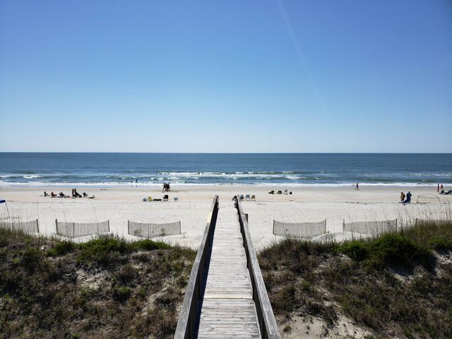233 Deacon Dr., Pawleys Island, SC 29585
