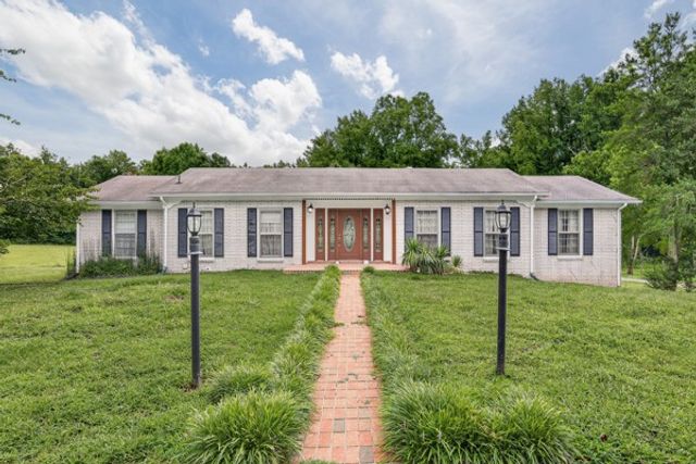 502 Corders Crossroads Rd, Fayetteville, TN 37334
