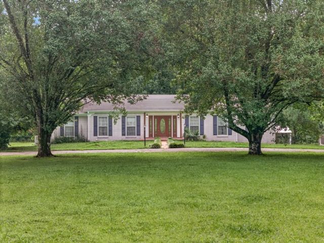 502 Corders Crossroads Rd, Fayetteville, TN 37334