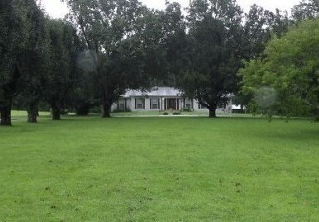 502 Corders Crossroads Rd, Fayetteville, TN 37334