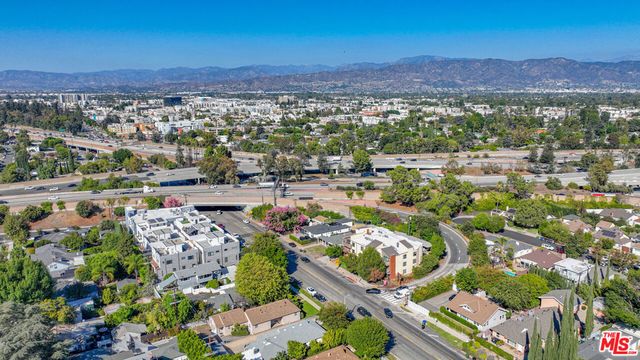 4532 Tujunga Avenue, North Hollywood, CA 91602
