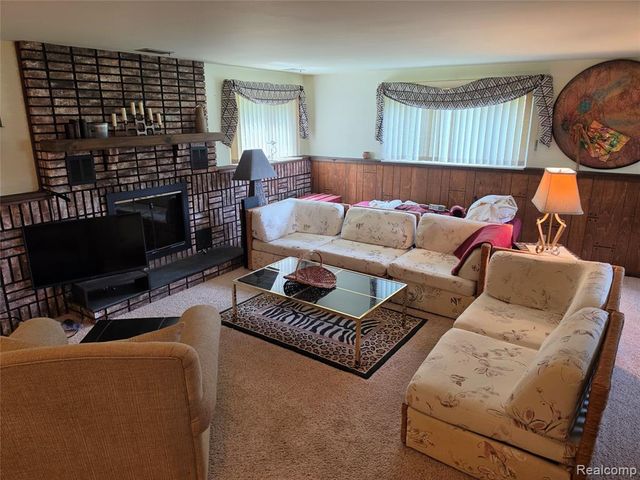 2935 Shawnee Lane, Waterford, MI 48329