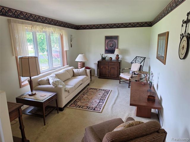 2935 Shawnee Lane, Waterford, MI 48329