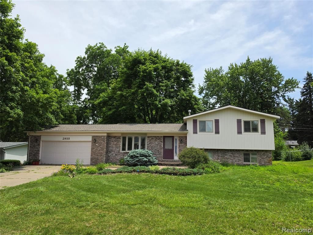 2935 Shawnee Lane, Waterford, MI 48329