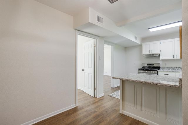 1220 S Brazos Street, Weatherford, TX 76086