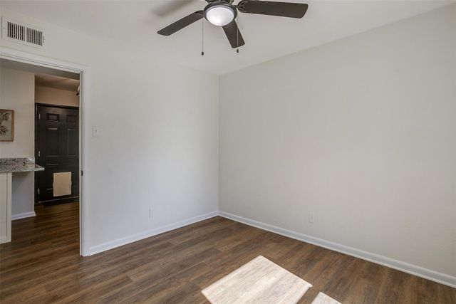 1220 S Brazos Street, Weatherford, TX 76086