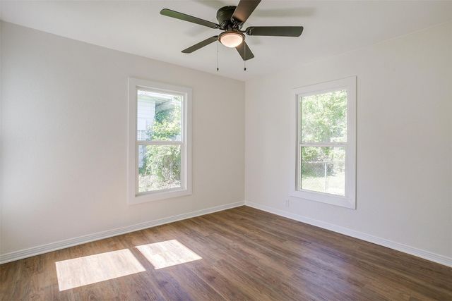 1220 S Brazos Street, Weatherford, TX 76086