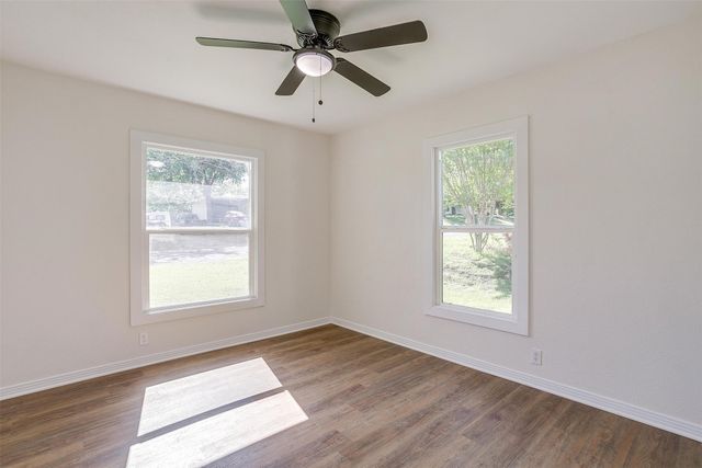 1220 S Brazos Street, Weatherford, TX 76086