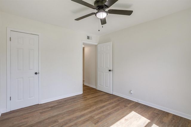 1220 S Brazos Street, Weatherford, TX 76086