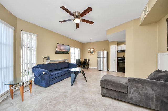 13620 Rosewood Street 3A, Houston, TX 77083