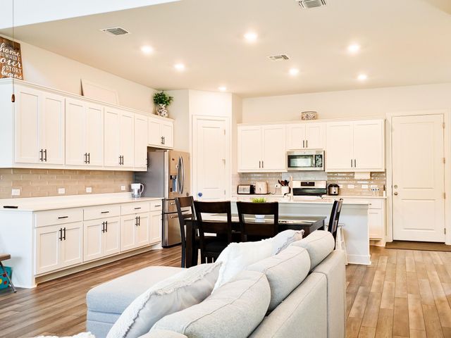 12612 Stanford DR 7, Austin, TX 78748