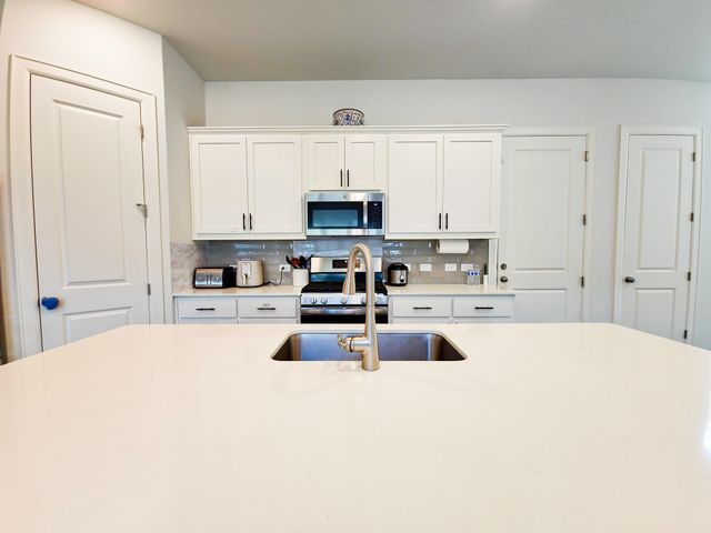 12612 Stanford DR 7, Austin, TX 78748