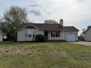 3445 Merganser Dr, Clarksville, TN 37042