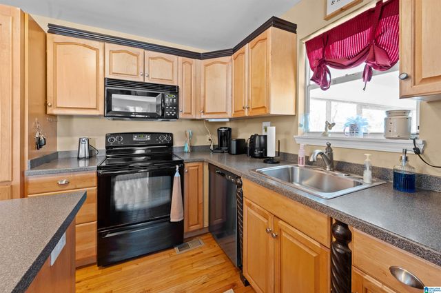 1400 BLACKBERRY STREET N, Pell City, AL 35128