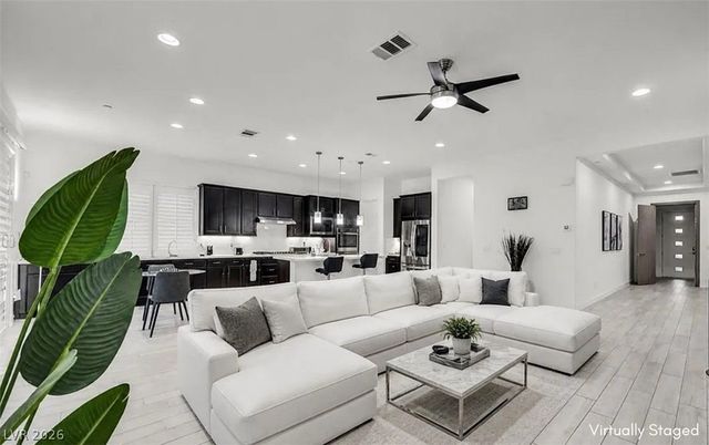 11617 Falcon Gorge Avenue, Las Vegas, NV 89138