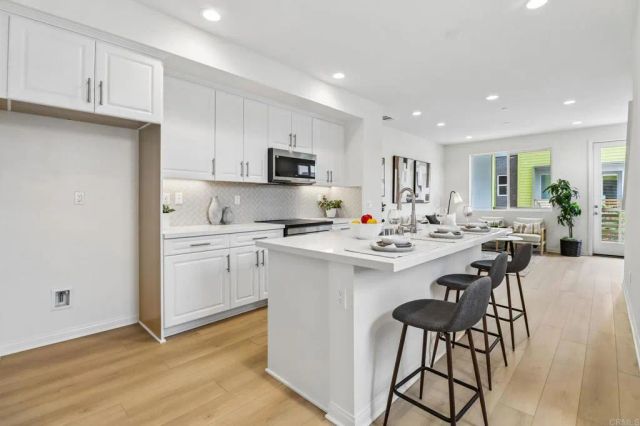 551 Sandstone Court, El Cajon, CA 92020