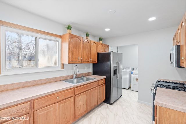 2651 Ridgeway Road, Manchester, NJ 08759