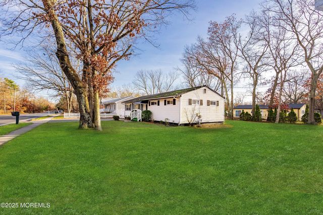 2651 Ridgeway Road, Manchester, NJ 08759