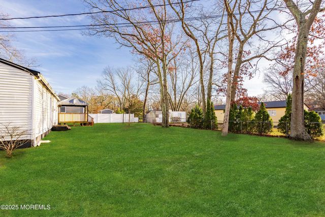 2651 Ridgeway Road, Manchester, NJ 08759