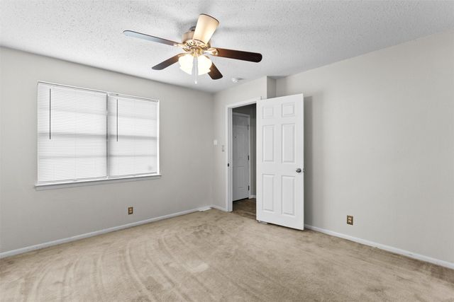 509 NW Renfro Street, Burleson, TX 76028