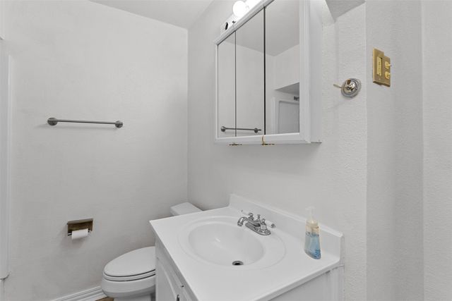 509 NW Renfro Street, Burleson, TX 76028