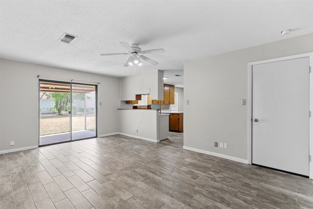 509 NW Renfro Street, Burleson, TX 76028