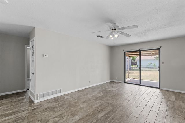 509 NW Renfro Street, Burleson, TX 76028