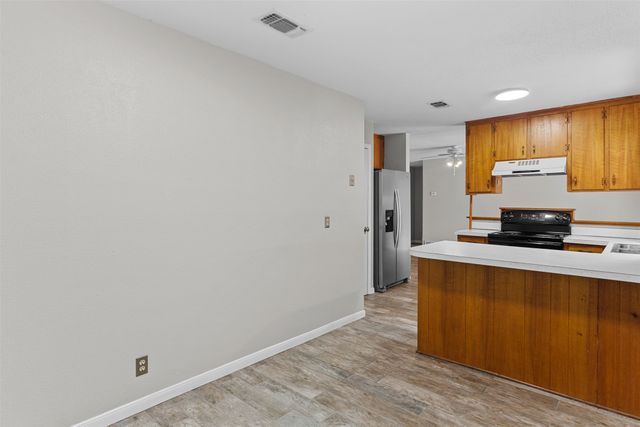 509 NW Renfro Street, Burleson, TX 76028