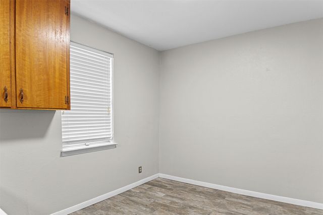 509 NW Renfro Street, Burleson, TX 76028