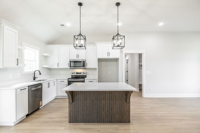 4093 Hereford Dr, Greenbrier, TN 37073