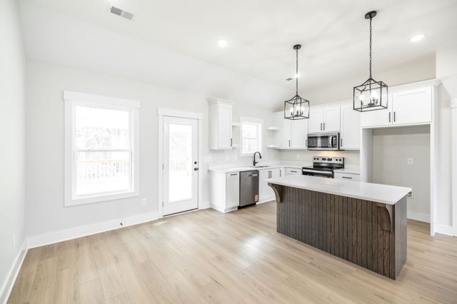 4093 Hereford Dr, Greenbrier, TN 37073