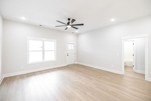 4093 Hereford Dr, Greenbrier, TN 37073