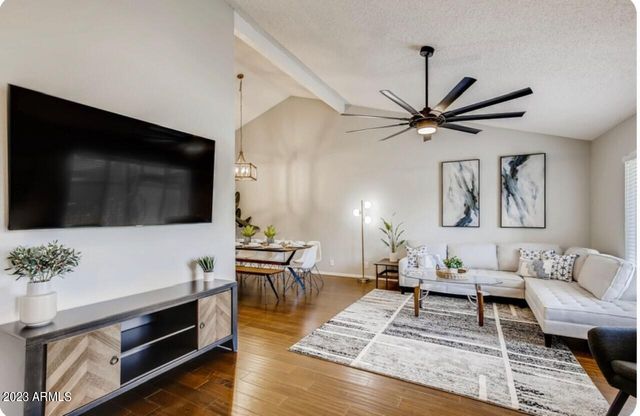 8820 E KALIL Drive, Scottsdale, AZ 85260