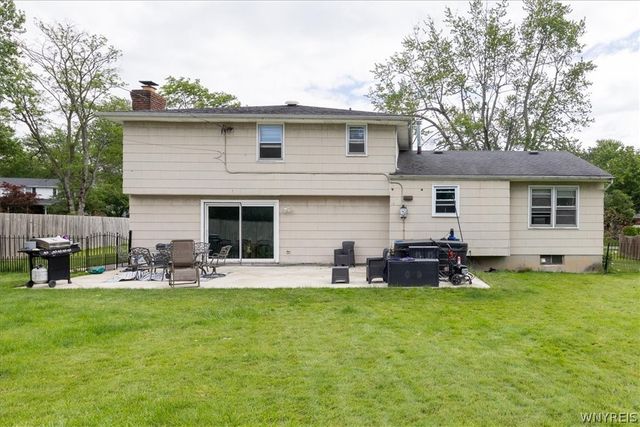 172 Chestnut Hill Lane South, Amherst, NY 14221