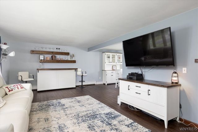 172 Chestnut Hill Lane South, Amherst, NY 14221