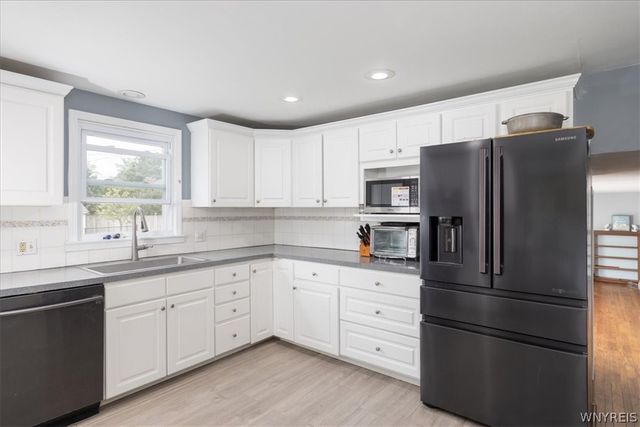 172 Chestnut Hill Lane South, Amherst, NY 14221