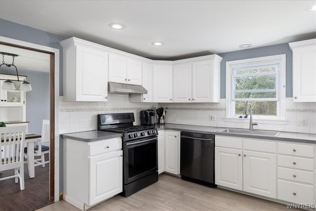 172 Chestnut Hill Lane South, Amherst, NY 14221